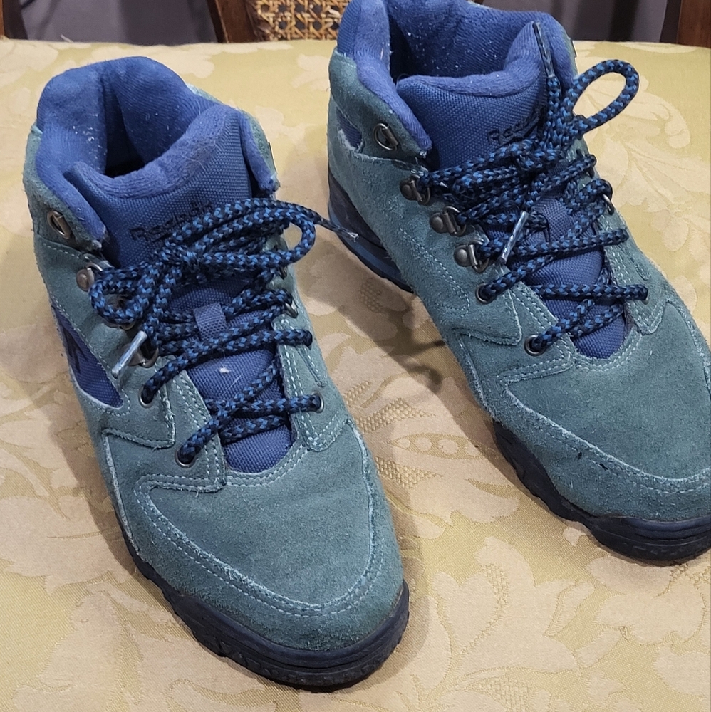 Vintage Reebok suede boots / sneakers size 7 womens forest green navy blue